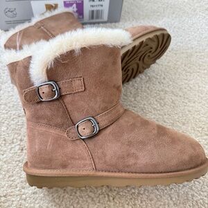 Kirkland Kid’s Shearling Buckle Boots Size 4